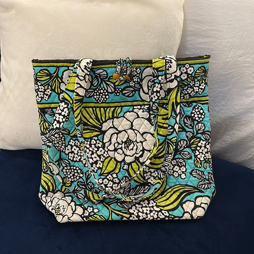 Vera Bradley Tote - Island Blooms